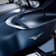 Mootorratas Moto Guzzi V100 Mandello Blu Oceano