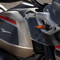 Mootorratas Moto Guzzi V85 TT Travel, Bronzo Deserto