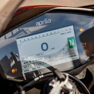 Mootorratas Aprilia RSV4 1100 Factory Euro5 Ultra Dark