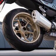 Mootorratas Moto Guzzi V100 Mandello S Verde Chiaccio