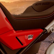 Mootorratas Moto Guzzi V85 Strada Verde Legnano