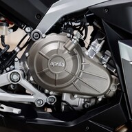 Mootorratas Aprilia Tuono RS 457 Prismatic Dark