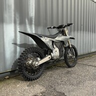 Kasutatud elektrimootorratas Stark VARG Alpha MX 80 hj, metsahall