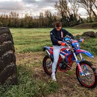 Beta RR Enduro 4T 125 R, punane