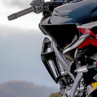 Mootorratas Aprilia Tuono 660 Factory Toofast