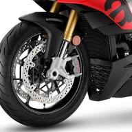 Mootorratas Aprilia Tuono V4 1100, Torque Red