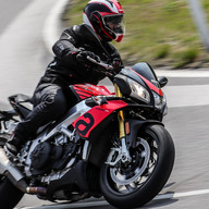 Mootorratas Aprilia Tuono V4 1100 RR