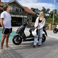 Roller Peugeot Speedfight STD 50cc 4T Euro5, must