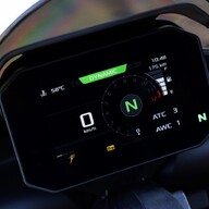 Mootorratas Aprilia Tuono 660 Factory Dark Banshee