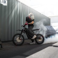 Talaria XXX (TL2500MX) 60V/40Ah maastikusõiduk 2025 Black Edition