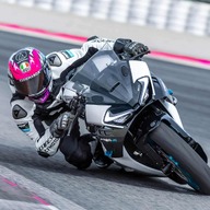 Mootorratas CFMOTO 675SR-R, must