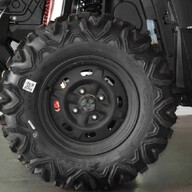ODES 650L EPS Basic V-Twin T3b, dark green + tasuta haagis