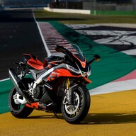 Mootorratas Aprilia RSV4 1100 Factory Euro5 Ultra Dark