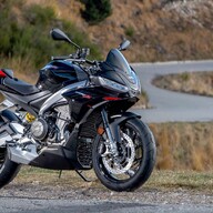 Mootorratas Aprilia Tuono 660 Factory Toofast