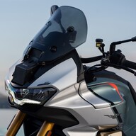 Mootorratas Moto Guzzi V100 Mandello S Verde Chiaccio