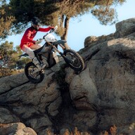 Elektrimootorratas Enduro Stark VARG Alpha EX 80 hj FACTORY EDITION Tänavalegaalne A1 kategooria