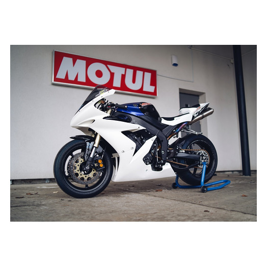 Ringrajatsikkel Yamaha YZF-R1 RN12 2004a (kasutatud)