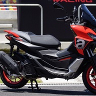 Roller Aprilia SR GT Sport 200 Red Raceway