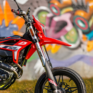 Beta RR 125 Motard 4T LC L1e tänavalegaalne