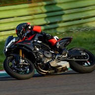 Mootorratas Aprilia Tuono 660 Factory Dark Banshee