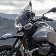 Mootorratas Moto Guzzi V85 Strada 850 Nero Isola