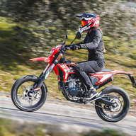 Beta RR 125 Motard 4T LC L1e tänavalegaalne