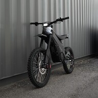Talaria XXX (TL2500MX) 60V/40Ah maastikusõiduk 2025 Black Edition