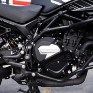 Mootorratas QJMOTOR SRT 800 SX